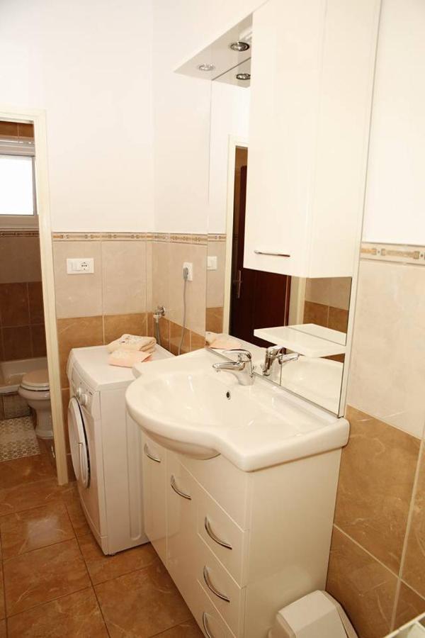 Ivic Apartments Vodice Croatia Ngoại thất bức ảnh
