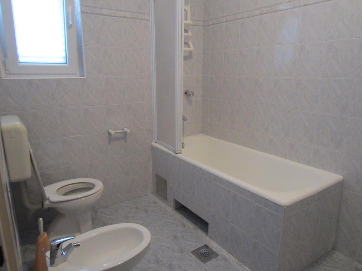 Ivic Apartments Vodice Croatia Ngoại thất bức ảnh