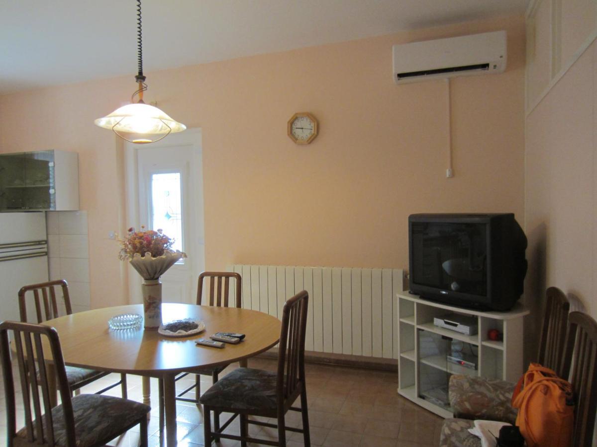 Ivic Apartments Vodice Croatia Ngoại thất bức ảnh